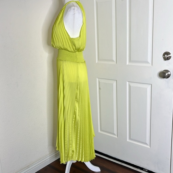 Joie Haltertop Pleated Midi Dress in Limeade Size Medium New - Picture 5 of 12